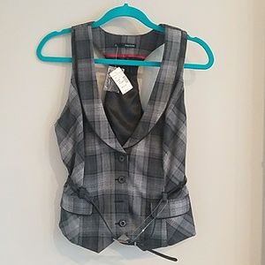 NWT Vest with Belt